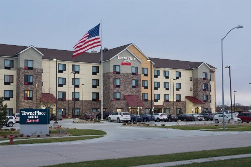 TownePlace Suites by Marriott Lincoln North - image 13