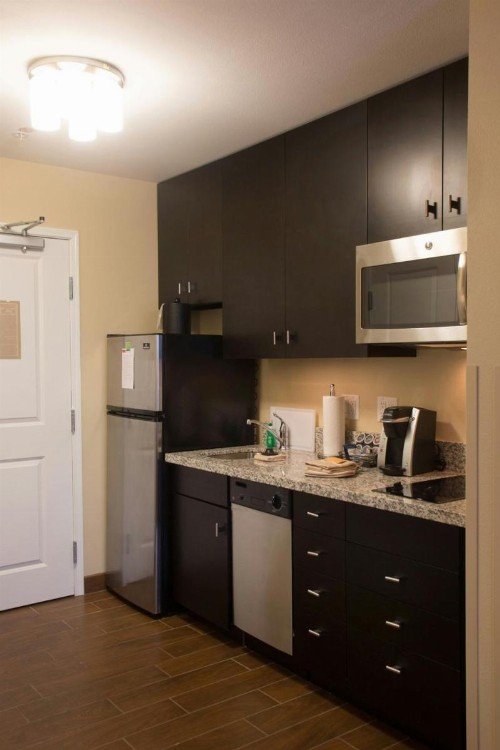 TownePlace Suites by Marriott Lincoln North - image 6