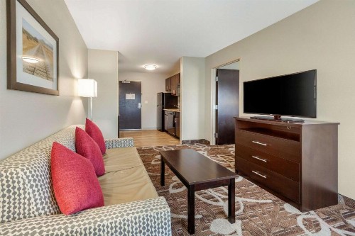 MainStay Suites Lincoln University Area - image 15