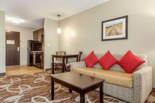 MainStay Suites Lincoln University Area - image 20