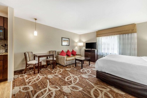 MainStay Suites Lincoln University Area - image 22