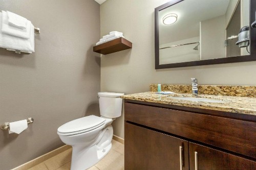 MainStay Suites Lincoln University Area - image 23