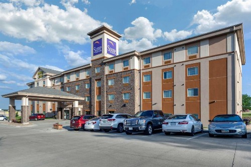 MainStay Suites Lincoln University Area - image 3