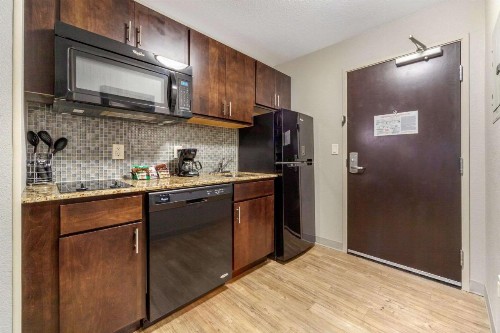 MainStay Suites Lincoln University Area - image 30