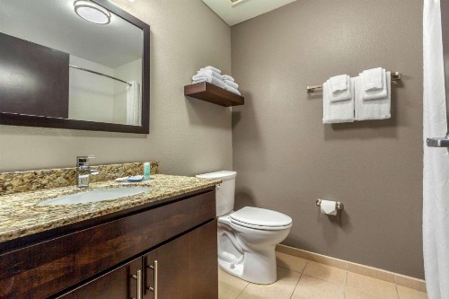MainStay Suites Lincoln University Area - image 33