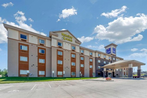 MainStay Suites Lincoln University Area - image 4