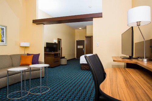 Fairfield Inn & Suites by Marriott Lincoln Southeast - image 10