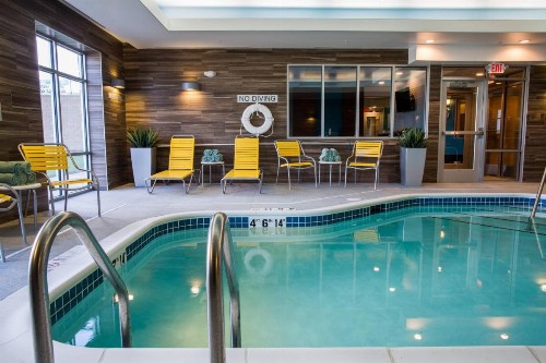 Fairfield Inn & Suites by Marriott Lincoln Southeast - image 11