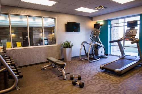 Fairfield Inn & Suites by Marriott Lincoln Southeast - image 16