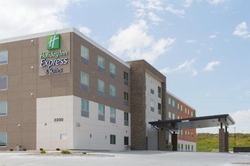 Holiday Inn Express & Suites Lincoln I - 80 an IHG Hotel - image 11