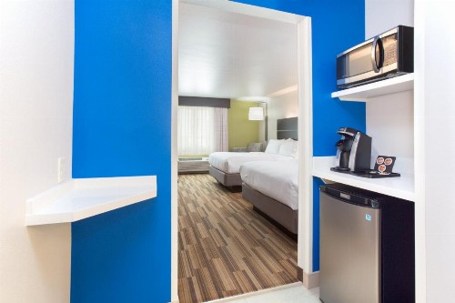 Holiday Inn Express & Suites Lincoln I - 80 an IHG Hotel - image 22