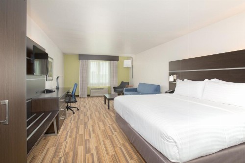 Holiday Inn Express & Suites Lincoln I - 80 an IHG Hotel - image 31