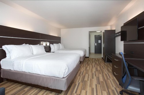 Holiday Inn Express & Suites Lincoln I - 80 an IHG Hotel - image 34