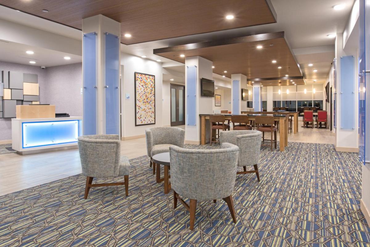 Holiday Inn Express & Suites Lincoln I - 80 an IHG Hotel - image 5