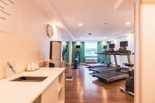 Holiday Inn Express & Suites - Lincoln East - White Mountains an IHG Hotel - image 26