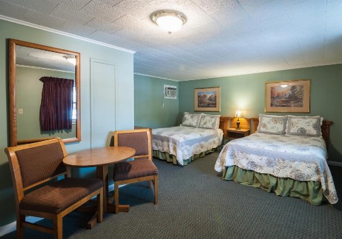 Profile Motel & Cottages - image 11