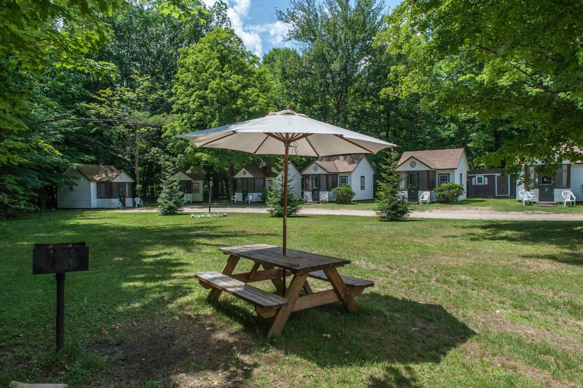 Profile Motel & Cottages - image 3