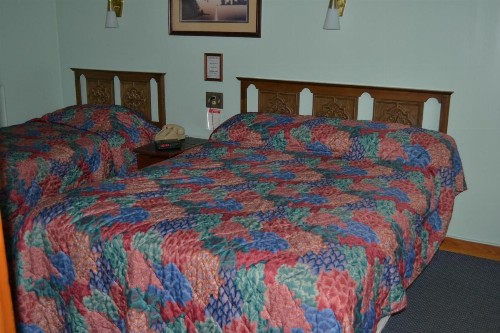 Parker's Motel - image 19