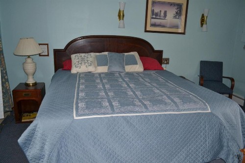 Parker's Motel - image 25