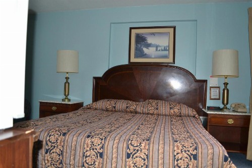 Parker's Motel - image 26