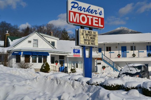 Parker's Motel - image 32