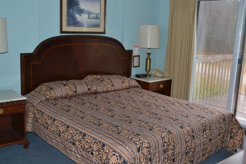 Parker's Motel - image 35