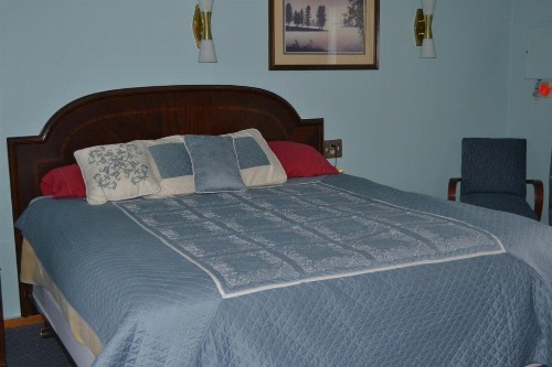 Parker's Motel - image 37