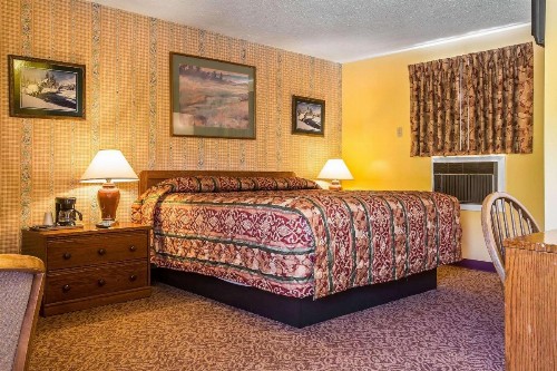 Rodeway Inn Lincoln I-93 - image 24