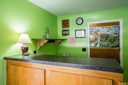 Rodeway Inn Lincoln I-93 - image 5