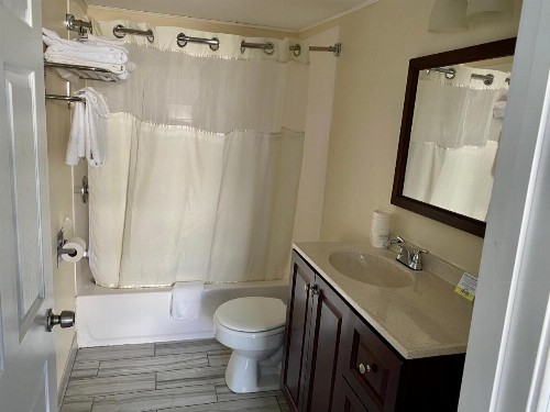 Days Inn by Wyndham Lincoln - image 10