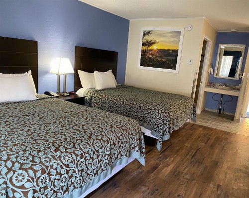 Days Inn by Wyndham Lincoln - image 15