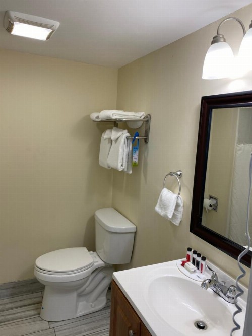 Days Inn by Wyndham Lincoln - image 27