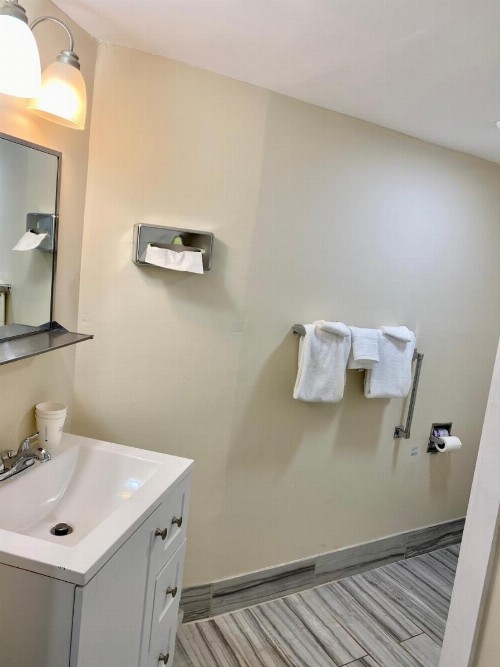 Days Inn by Wyndham Lincoln - image 32