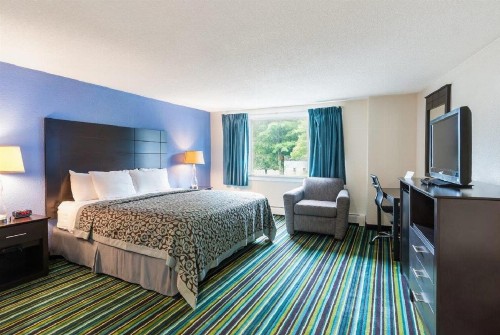 Days Inn by Wyndham Lincoln - image 35