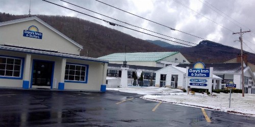 Days Inn by Wyndham Lincoln - image 38