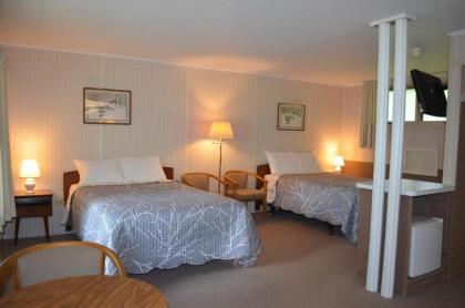 Mount Coolidge Motel - image 9