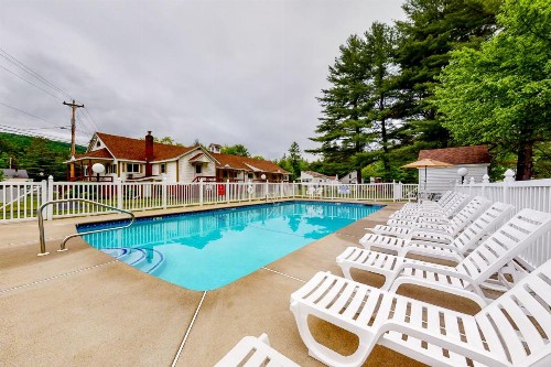 Riverbank Motel and Cabins - image 4