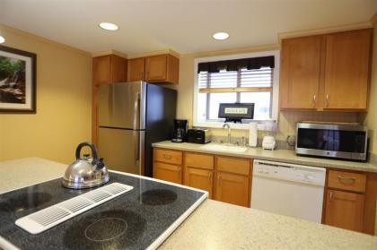 PRIME LOCATION - 2 Bedroom Winter Getaway Condo at Pollard Brook Resort Near Loon Mountain - PB Feb 18th-25th 2Ter - image 2