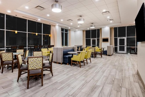 Holiday Inn Express & Suites - Lincoln Downtown  an IHG Hotel - image 14