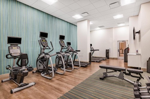 Holiday Inn Express & Suites - Lincoln Downtown  an IHG Hotel - image 21