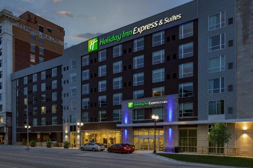 Holiday Inn Express & Suites - Lincoln Downtown  an IHG Hotel - image 25