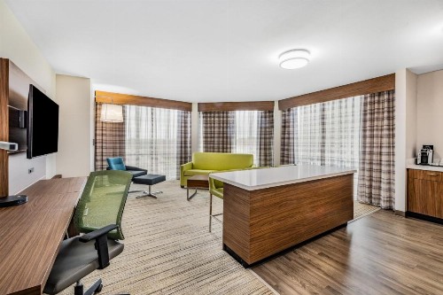 Holiday Inn Express & Suites - Lincoln Downtown  an IHG Hotel - image 28