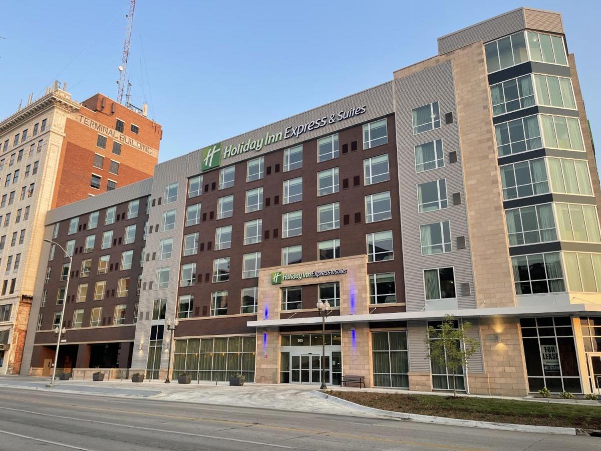 Holiday Inn Express & Suites - Lincoln Downtown  an IHG Hotel - image 3