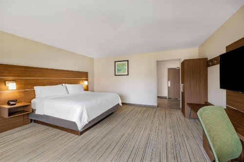 Holiday Inn Express & Suites - Lincoln Downtown  an IHG Hotel - image 31