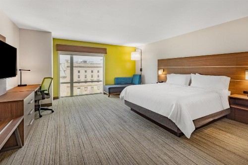 Holiday Inn Express & Suites - Lincoln Downtown  an IHG Hotel - image 35