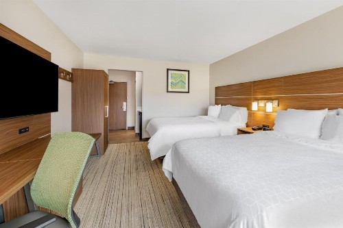 Holiday Inn Express & Suites - Lincoln Downtown  an IHG Hotel - image 41