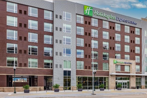 Holiday Inn Express & Suites - Lincoln Downtown  an IHG Hotel - image 42