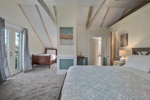 Youngtown Inn and Restaurant - image 16