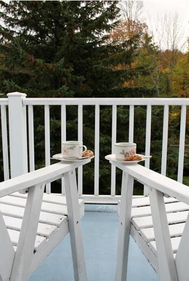 Youngtown Inn and Restaurant - image 4