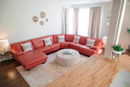 Classy & Spacious 4BR Apt in Quiet Neighborhood